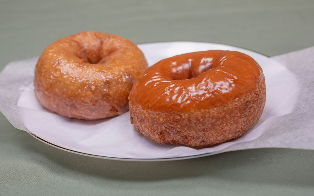 Apple crisp cake donuts