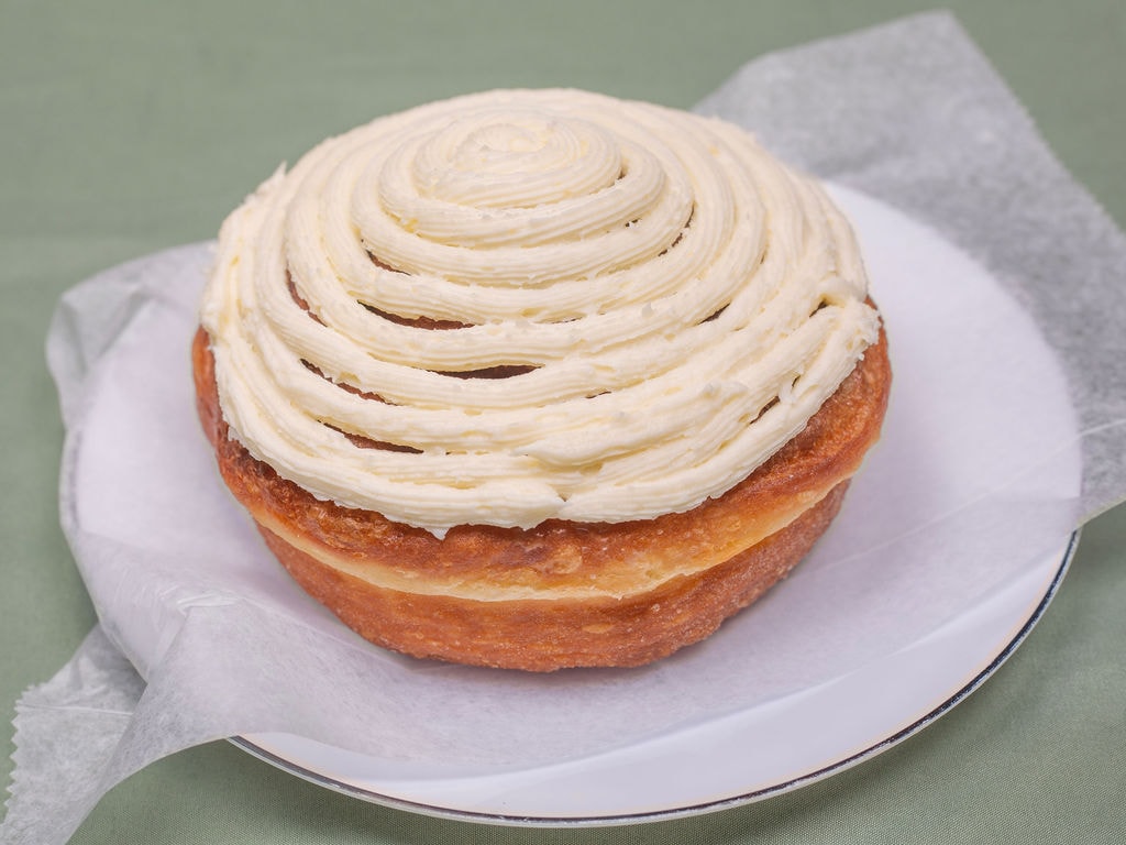 Cream cheese cinnamon roll