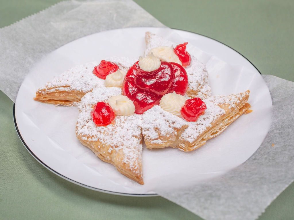 Fruit pastry with jam filling